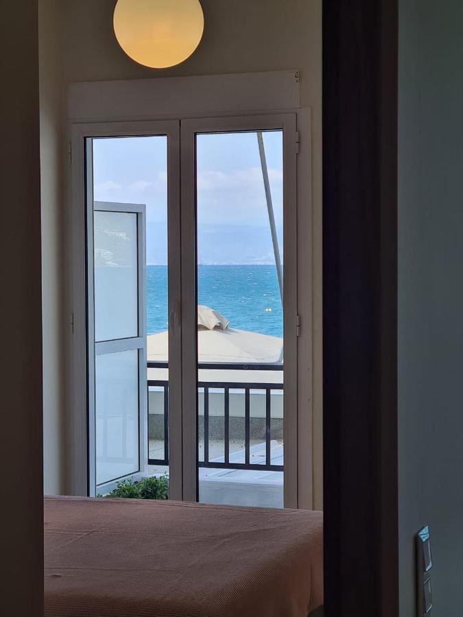 Апартаменты Grace Seaside Лоутраки Экстерьер фото